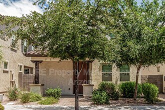 247 N 69th Pl in Mesa, AZ - Building Photo - Building Photo
