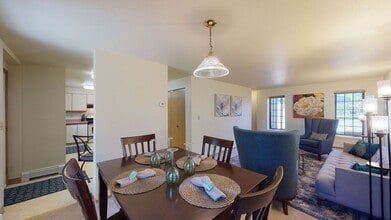 Birchwood Homes in Fairbanks, AK - Foto de edificio - Building Photo