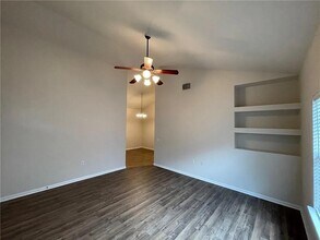 5701 Signal Point in Austin, TX - Building Photo - Building Photo