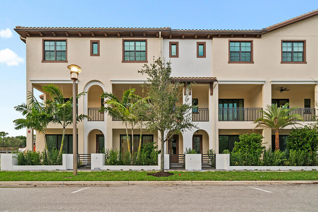 5251 Beckman Ter in Palm Beach Gardens, FL - Building Photo - Building Photo