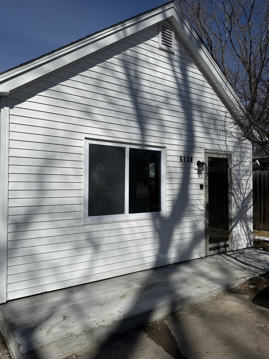 6130 Manderson St in Omaha, NE - Building Photo