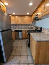 361 Salem St, Unit 2 in Glendale, CA - Foto de edificio - Building Photo