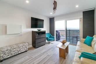 1111 Seacoast Dr in Imperial Beach, CA - Building Photo - Building Photo