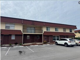 6560 SW 41st Pl in Davie, FL - Building Photo