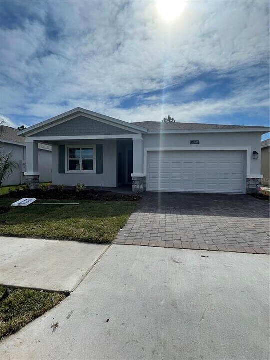 3046 Camden Wy in Davenport, FL - Building Photo