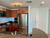 300 S Biscayne Blvd, Unit Loft 818 in Miami, FL - Building Photo - Building Photo