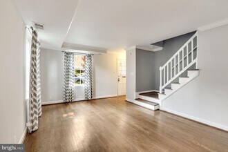 2941 S Dinwiddie St in Arlington, VA - Building Photo - Building Photo