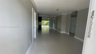 11845 SW 190th Terrace in Miami, FL - Building Photo - Building Photo