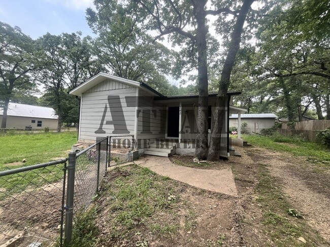 property at 142 Forrest Oaks Dr
