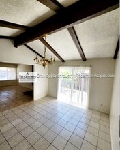 6615-6615 Gold Run Ave in Sacramento, CA - Building Photo - Building Photo