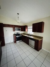 17661 SW 4th Ct in Pembroke Pines, FL - Building Photo - Building Photo