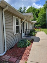 Hickory Point Apartments in Decatur, IL - Building Photo - Building Photo