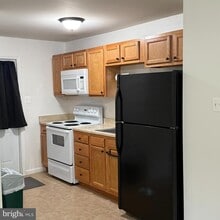 577 Nassau Ave in Paulsboro, NJ - Building Photo - Building Photo
