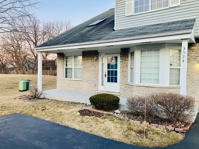 property at 3524 Willowview Ct