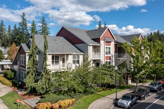 Deveraux Glen in Portland, OR - Building Photo - Building Photo