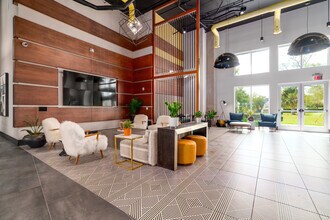 The 9 UCF in Orlando, FL - Foto de edificio - Building Photo