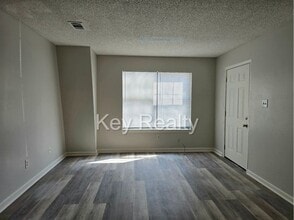 214 Lee St in Pineville, LA - Building Photo - Building Photo