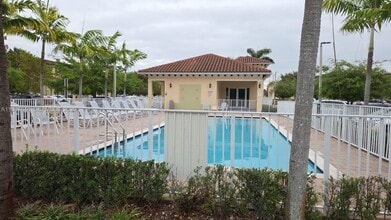 230 NW 109th Ave in Miami, FL - Building Photo - Building Photo