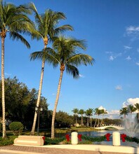 6068 Towncenter Cir in Naples, FL - Building Photo - Building Photo