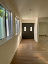 6534 Peach Ave, Unit A in Van Nuys, CA - Building Photo - Building Photo