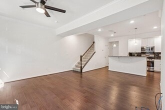 42114 Piebald Square in Stone Ridge, VA - Foto de edificio - Building Photo