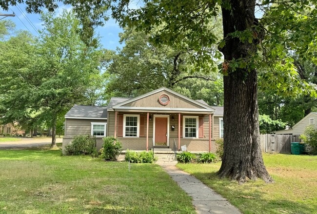 property at 722 W 34th St