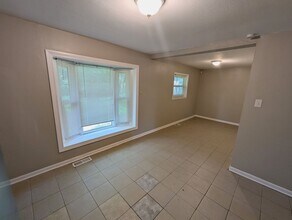 1336 Columbus Dr in St. Louis, MO - Foto de edificio - Building Photo