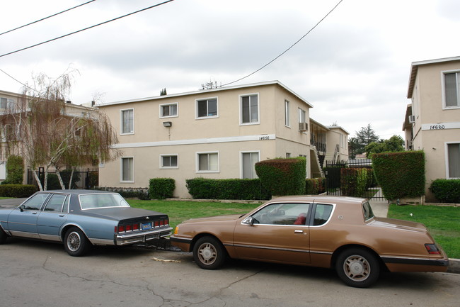 14656 Wyandotte St in Van Nuys, CA - Building Photo - Building Photo