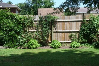 1212 Love St in Pittsburgh, PA - Foto de edificio - Building Photo