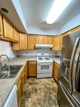 14425 Gringsby Ct in Centreville, VA - Building Photo - Building Photo