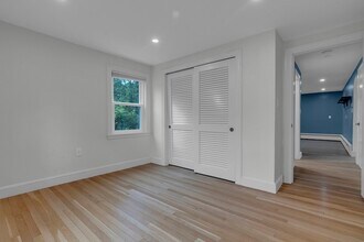 104 Mishawum Rd in Woburn, MA - Building Photo - Building Photo