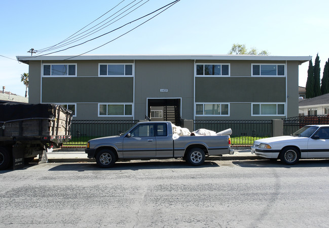 1433 Oxford St in Redwood City, CA - Building Photo - Building Photo