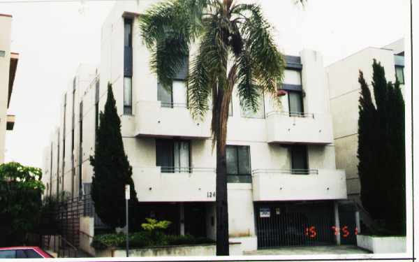 1242 S Holt Ave in Los Angeles, CA - Building Photo - Building Photo