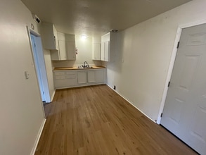 319 Queen Margaret Ln in Jackson, MS - Building Photo - Building Photo