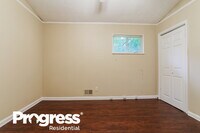 2351 Pinewood Dr photo'