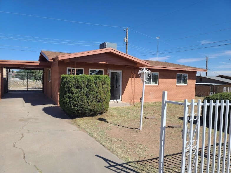 4209 Dawkins Ct, Unit 0203 in El Paso, TX - Building Photo