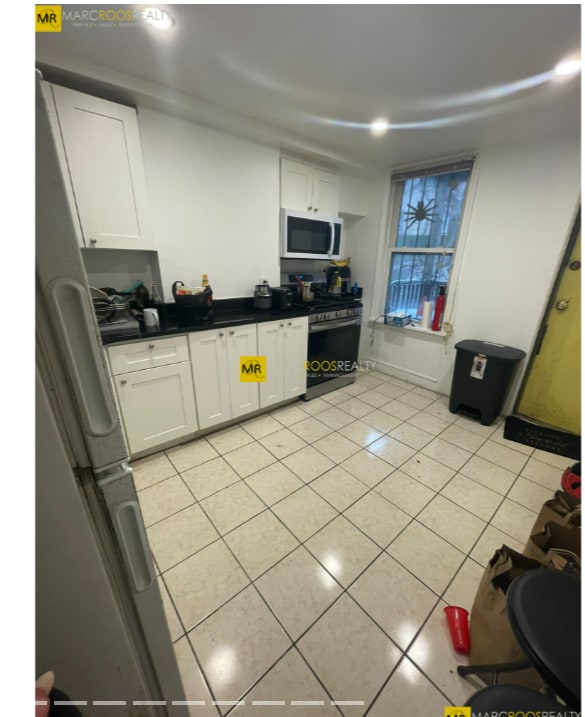 property at 846 Huntington Ave