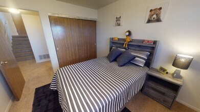 372 Norbeck Ct in Box Elder, SD - Foto de edificio - Building Photo