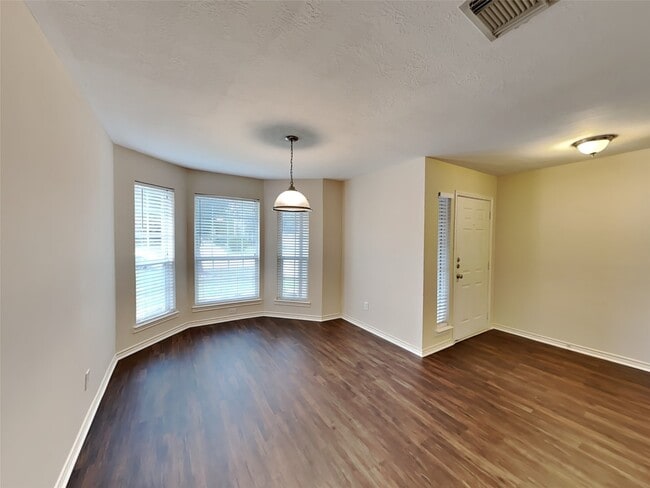 2219 Shady Pine Dr in Conroe, TX - Building Photo - Building Photo