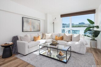300 Berry St in San Francisco, CA - Building Photo - Building Photo