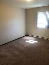 3313-3315 Runway Ave in Eau Claire, WI - Building Photo - Building Photo