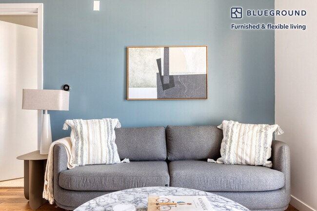 839 Fedora St-Unit -FL6-ID775 in Los Angeles, CA - Building Photo - Building Photo