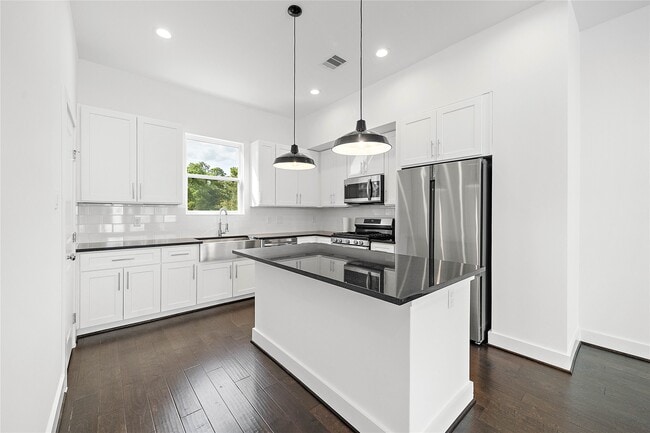 420 Janisch Rd in Houston, TX - Building Photo - Building Photo
