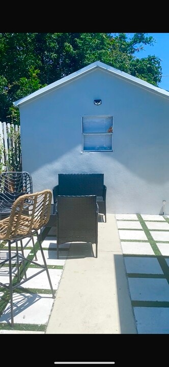 331 NE 26th Ct, Unit 2 in Pompano Beach, FL - Building Photo
