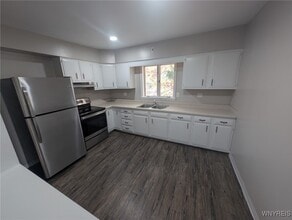 335 Ellicott St in Batavia, NY - Building Photo - Building Photo