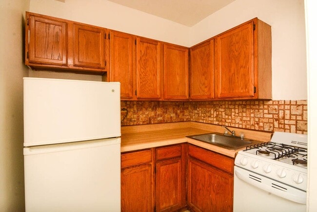 716 W Belmont Ave in Chicago, IL - Building Photo - Building Photo