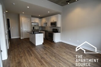 3833 N Broadway, Unit 608 in Chicago, IL - Building Photo - Building Photo