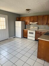 25 Magnolia Dr in Stanton, KY - Foto de edificio - Building Photo