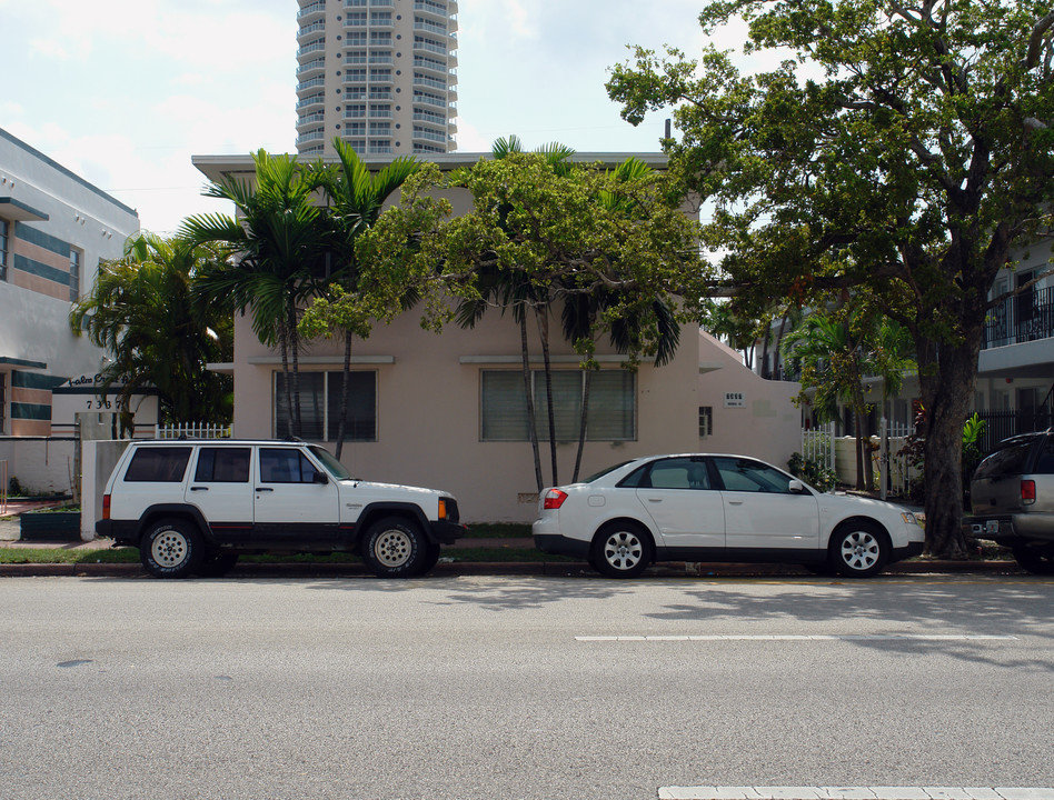 7327 Harding Ave in Miami Beach, FL - Building Photo