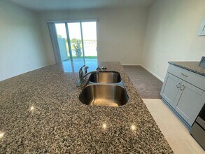 2017 Crystal Bell St in Orlando, FL - Building Photo - Building Photo
